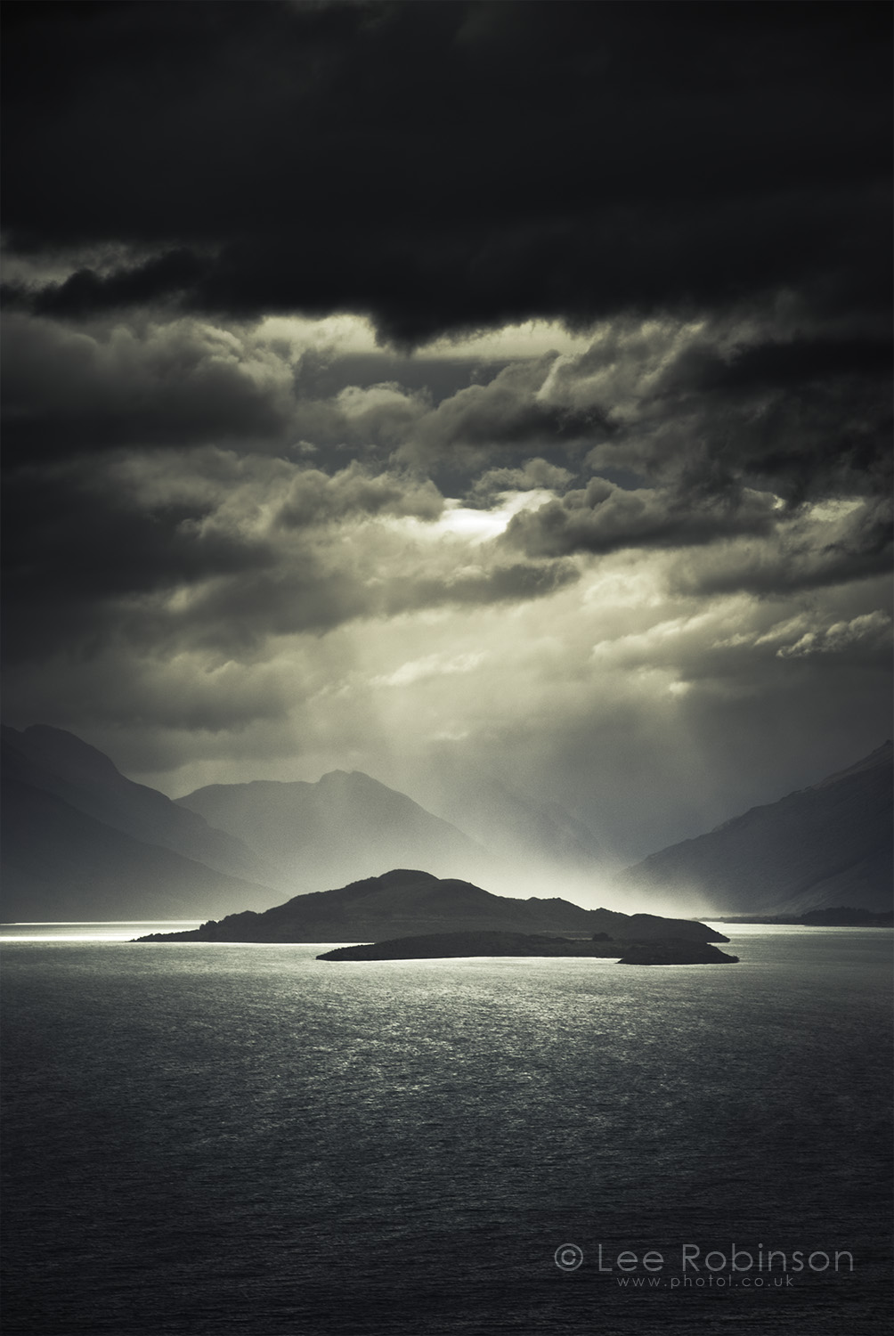 On the way to Isenguard, Queenstown, New Zealand, lee robinson photography